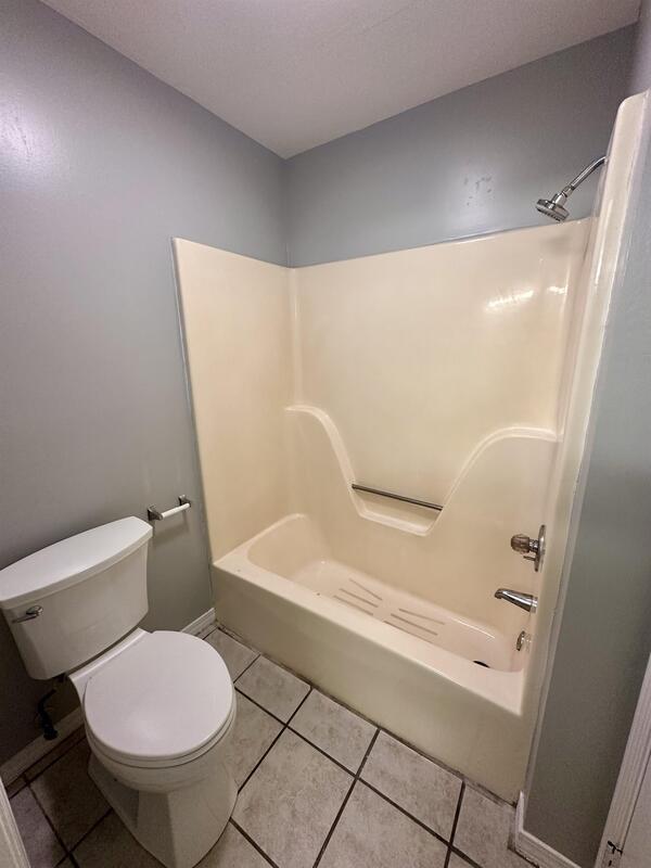 Building Photo - 500 Lincoln St