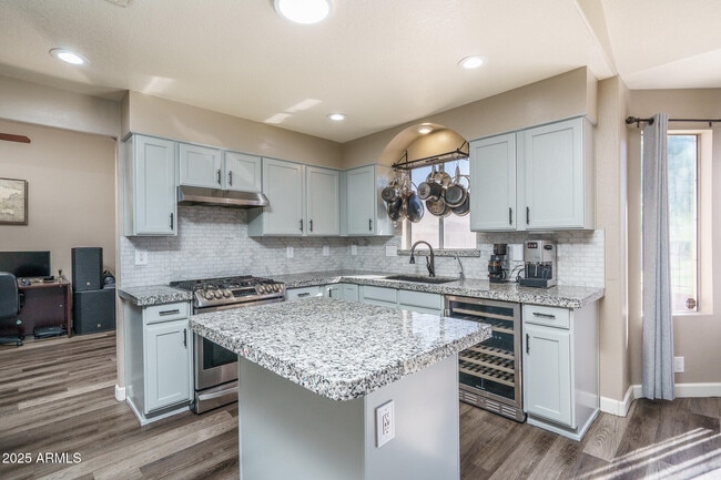 Building Photo - 6615 N 89th Ave