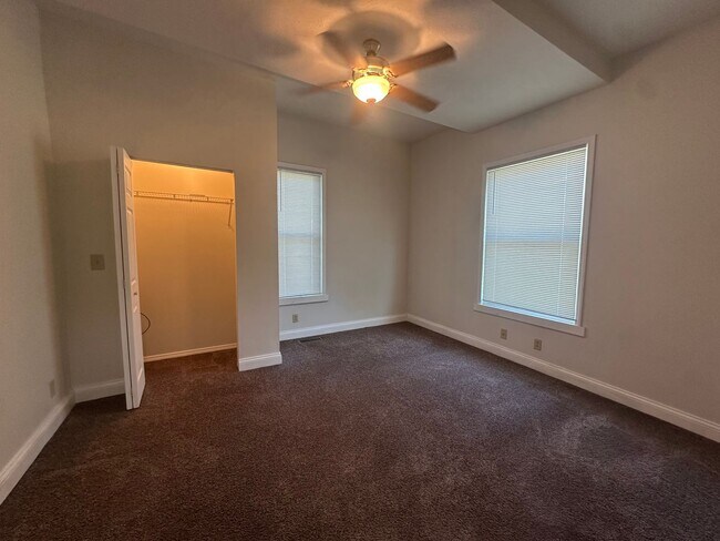 Building Photo - 1607 N Roosevelt Ave