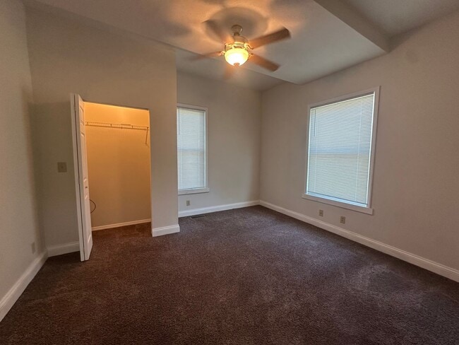 Building Photo - 3-Bedroom Home near Downtown Bloomington!