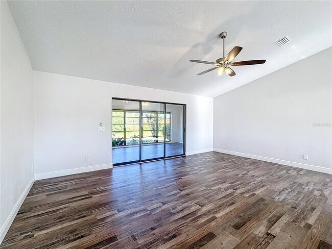 Building Photo - 1715 S Pebble Beach Blvd