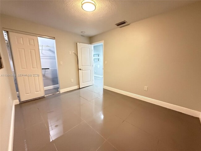 Building Photo - 5488 Fearnley Rd