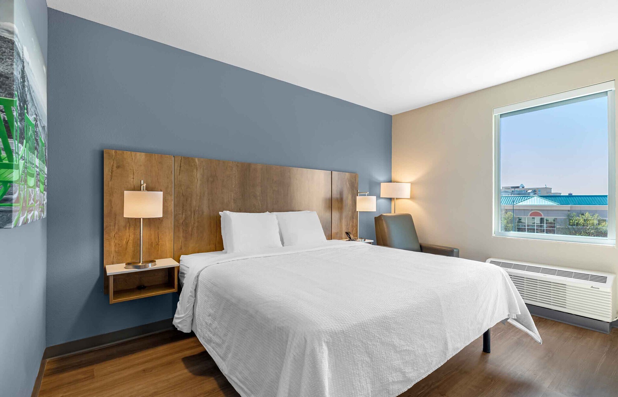 Building Photo - Furnished Studio-Denver International Airport