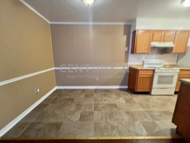 Building Photo - Lovely 3/2 Duplex on Corner Lot in Dallas ...