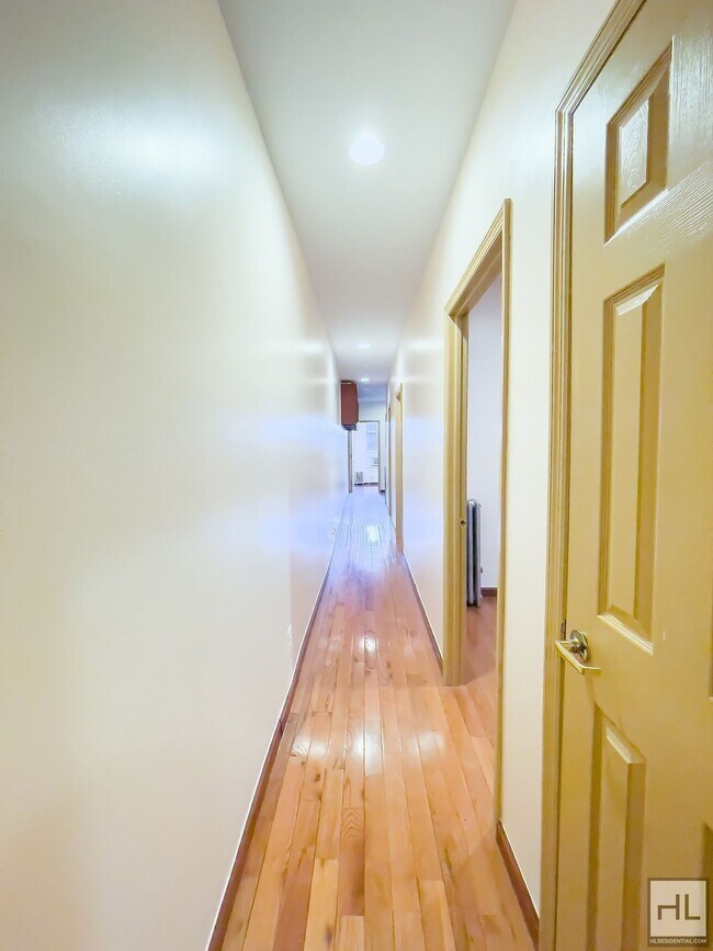 Building Photo - HURON STREET / Greenpoint Brooklyn / Spaci...