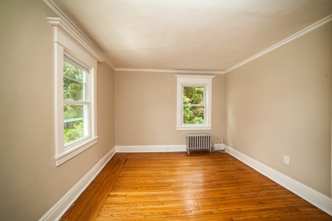 Building Photo - 25 Jardine Rd
