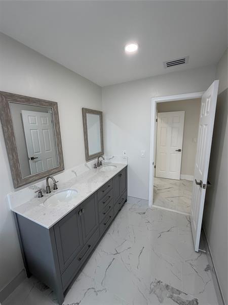 Building Photo - 1360 NW 94th Ave
