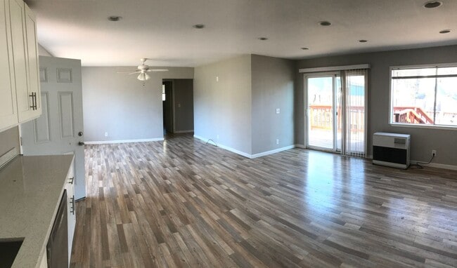 Building Photo - Recently Renovated 3BD/2BA Home with Large Yard, Bonus Room & 2-Car Garage