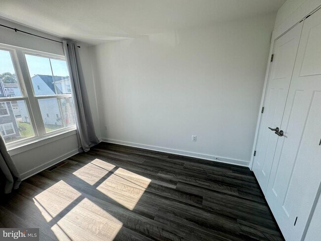 Building Photo - 417 Gillespie Dr