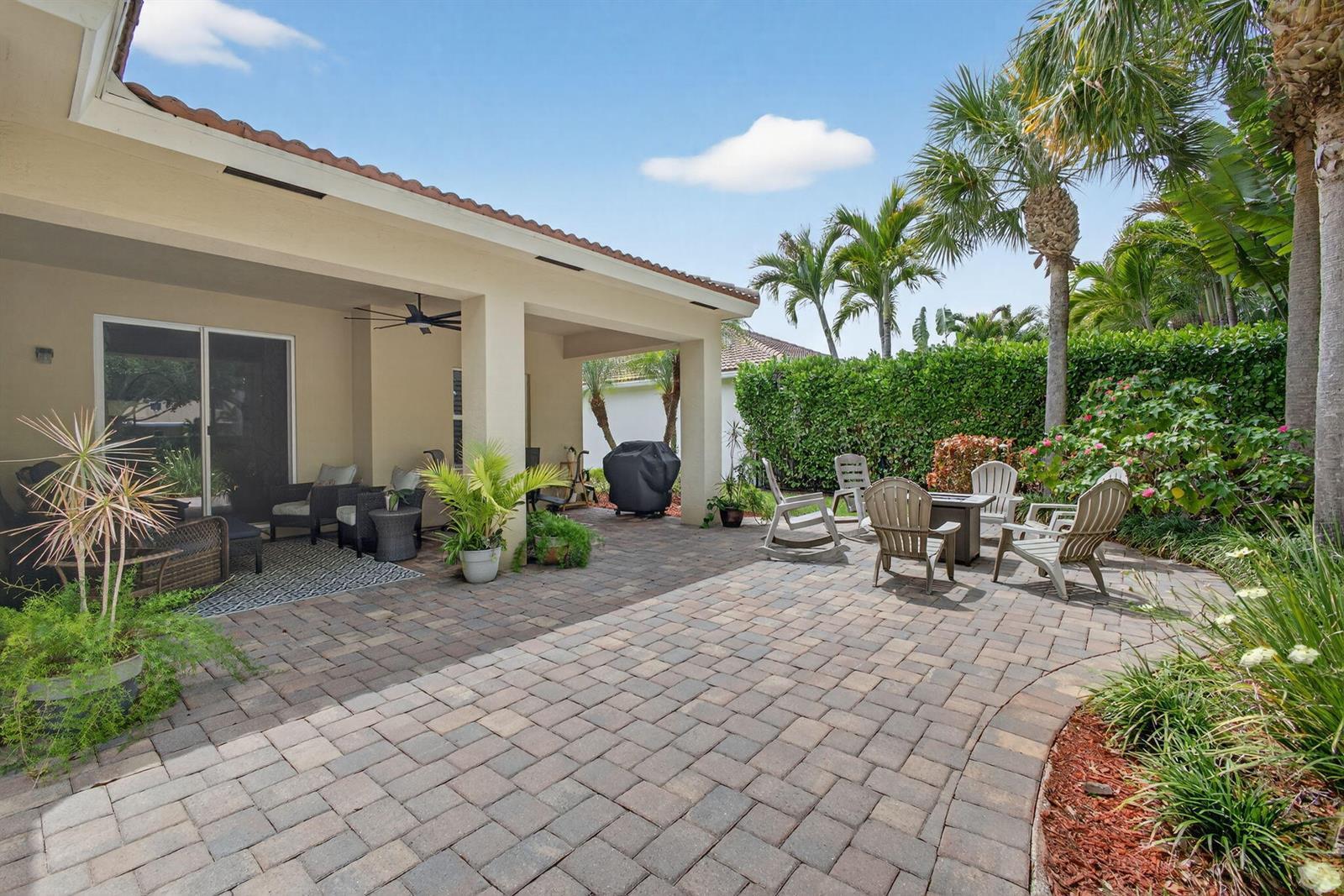 Building Photo - 127 Rudder Cay Way