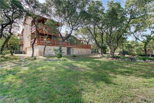 Building Photo - 9305 Granada Hills Dr