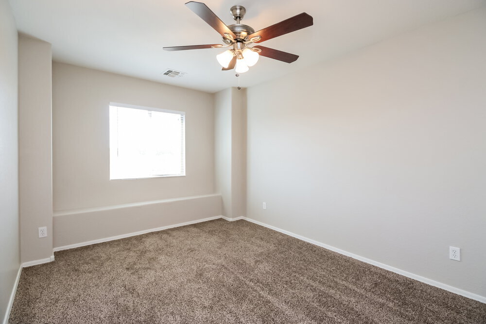Building Photo - 39245 N Cali Cir
