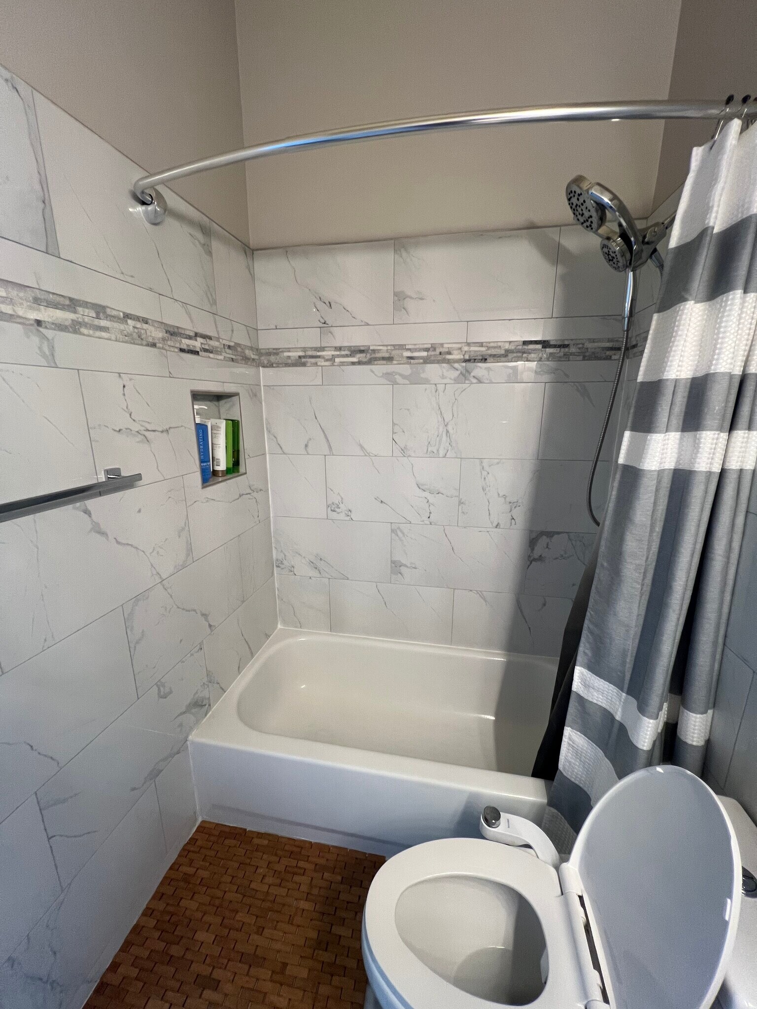 Building Photo - 1132 Kennewick Ct