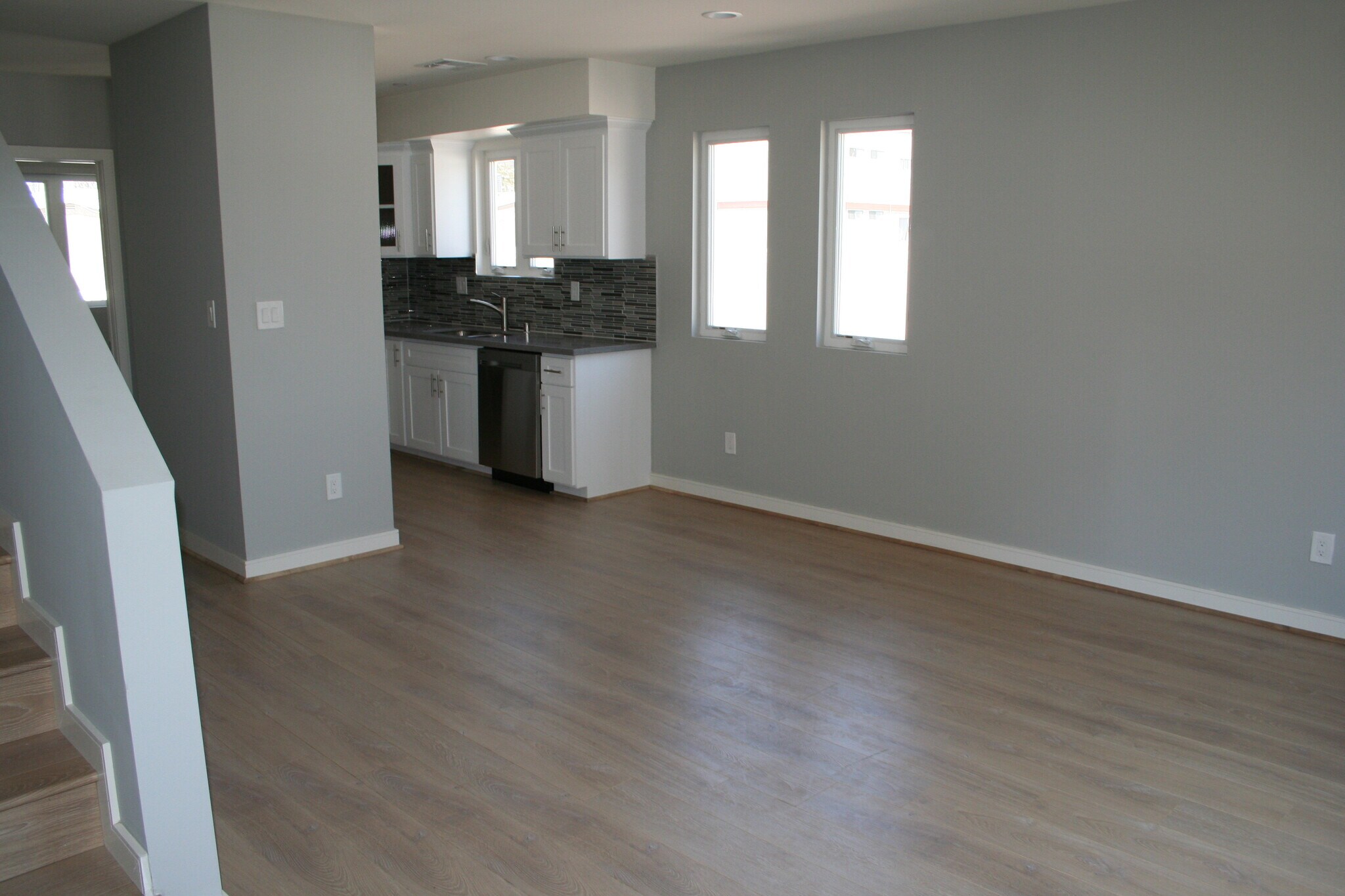 Building Photo - 5313 Riverton Ave