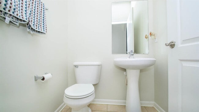 Building Photo - 2962 Hunley Dr