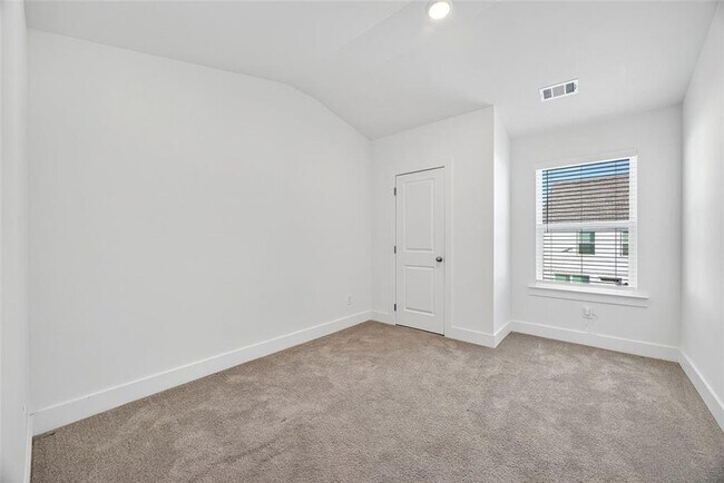 Building Photo - 114 Auburn Valley Wy