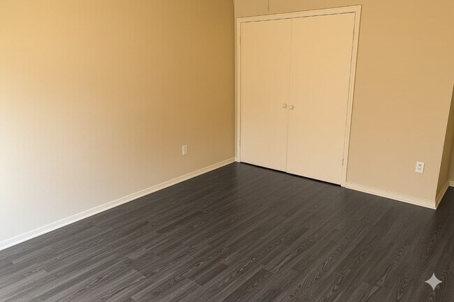 Building Photo - 9146 Wilcrest Dr