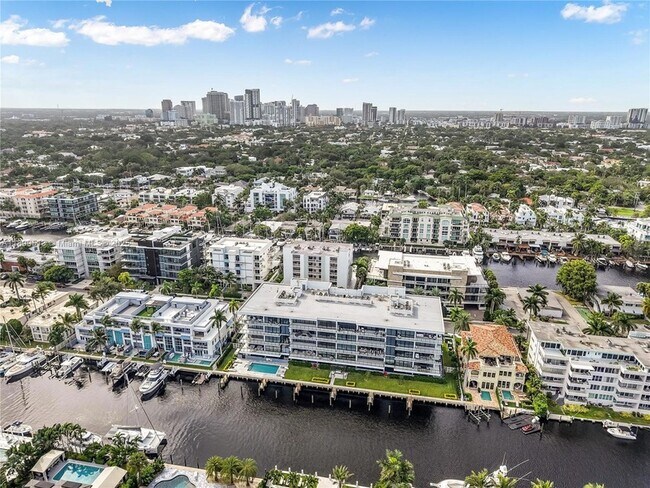 Building Photo - 160 Isle of Venice Dr