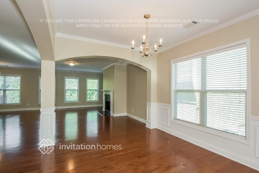 Building Photo - 3602 Huddlestone Ln NE