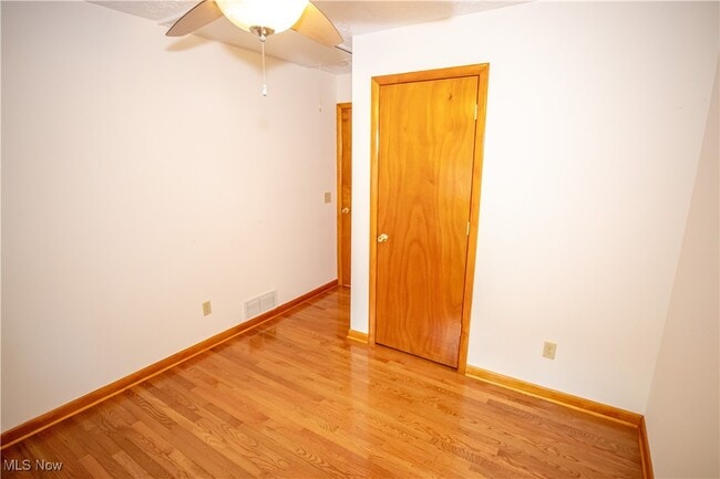 Building Photo - 14014 Emery Ave