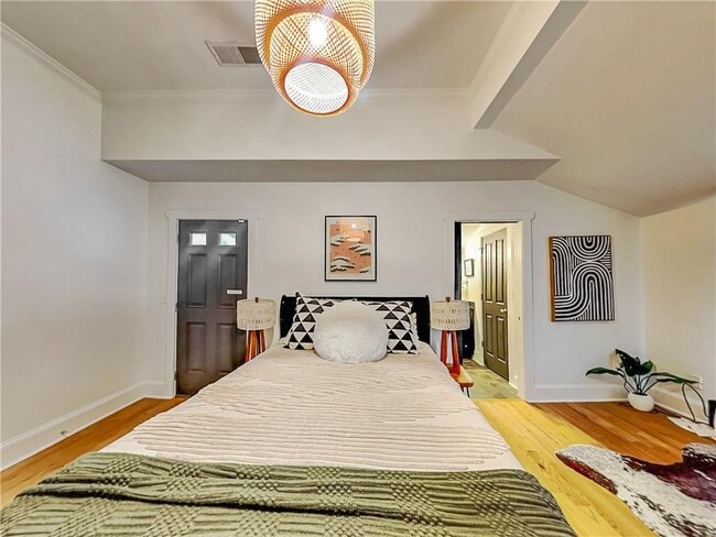 Building Photo - 67 Hogue St NE