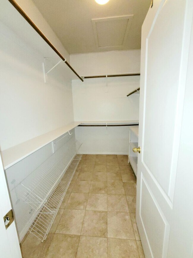 Building Photo - Boastful 3 Bedroom West Side home in gated...