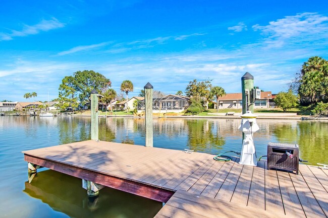 Building Photo - Beautiful home in  Sailboat Country