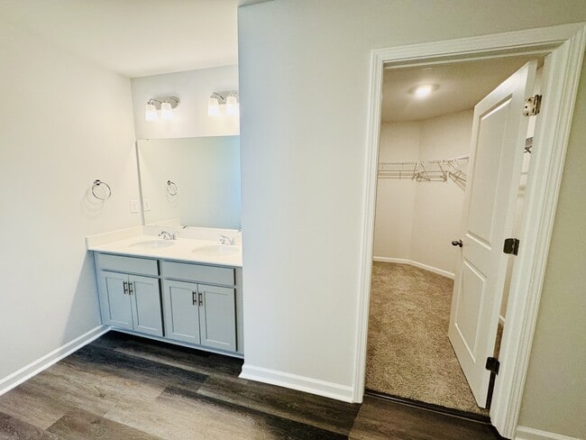 Building Photo - 809 Rivas Ct