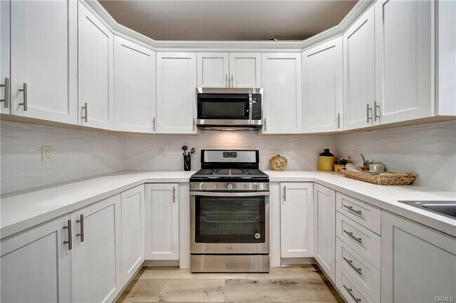 Building Photo - 1101 Maclay St