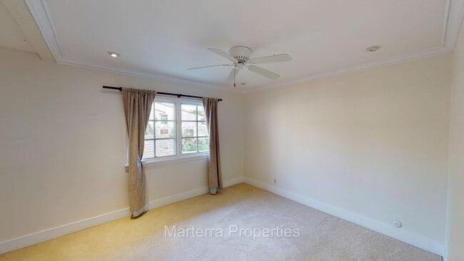 Building Photo - 2761 Vista Umbrosa