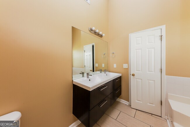 Building Photo - 4860 Bald Eagle Way