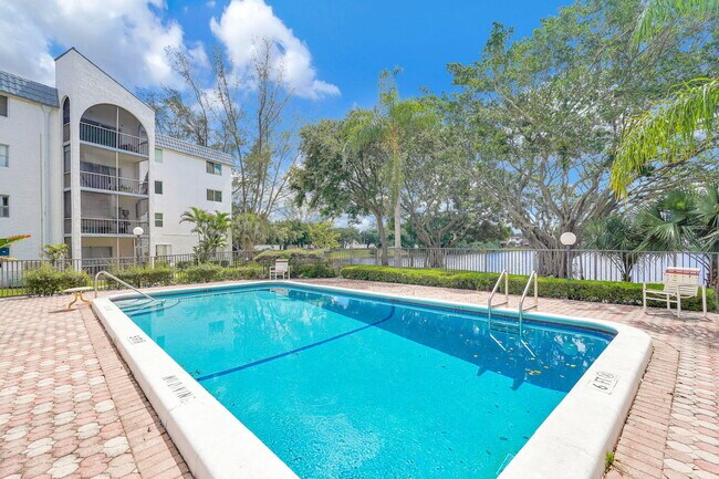Building Photo - 3360 Spanish Moss Terrace