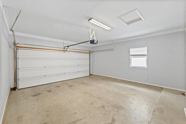 Building Photo - 1708 Rockland Dr