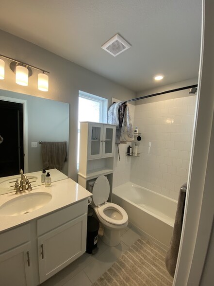 Building Photo - 2149 Arborwood Ln