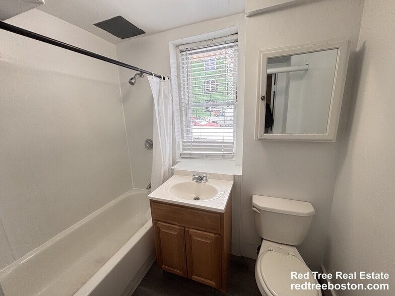 Building Photo - 7 Mount Hood Rd