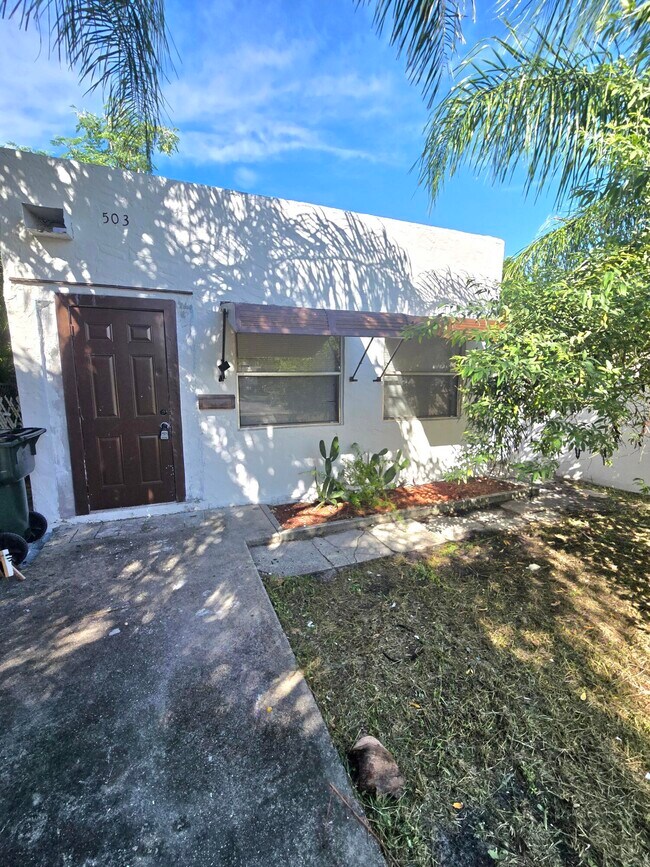 Primary Photo - 503 S E St