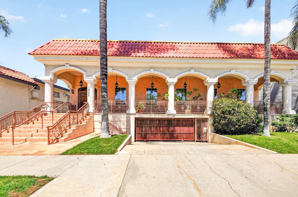 Building Photo - 14335 Huston St