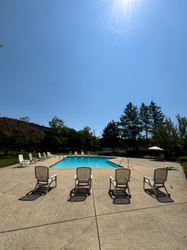 Building Photo - 484 Timber Ridge Dr
