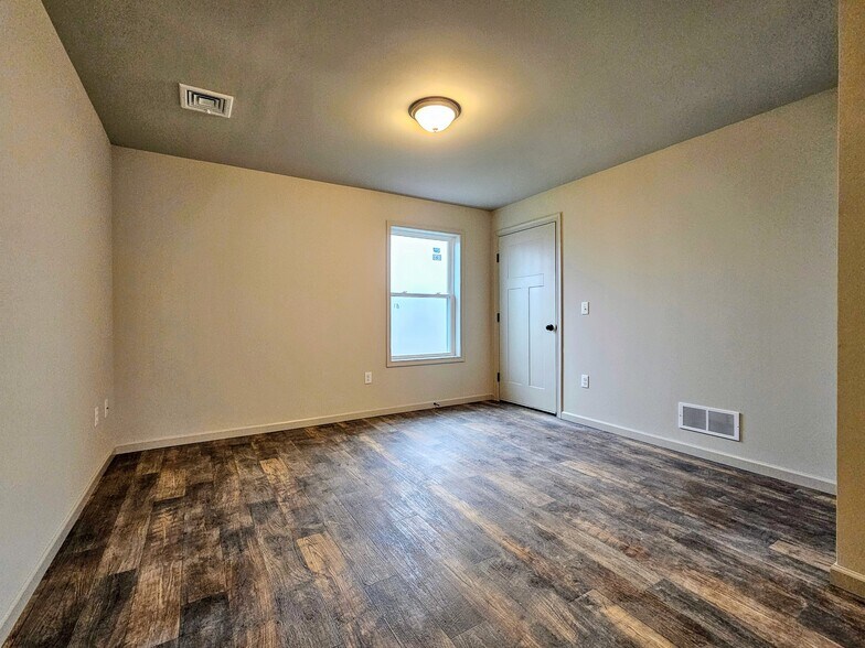 Building Photo - 2628 Creek Hill Rd