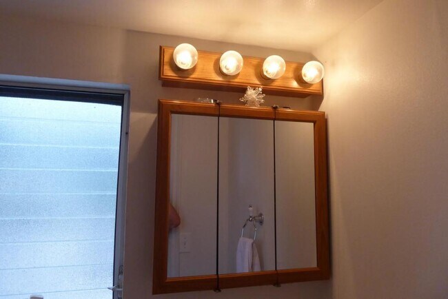 Building Photo - 495 Liholiho Street, Mount Thomas 204