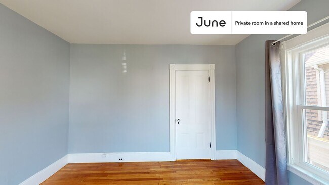 Building Photo - Room in Shared 7 bed/2 bath home in Allston