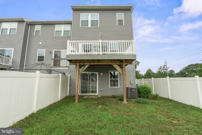 Building Photo - 100 Meridian Ln