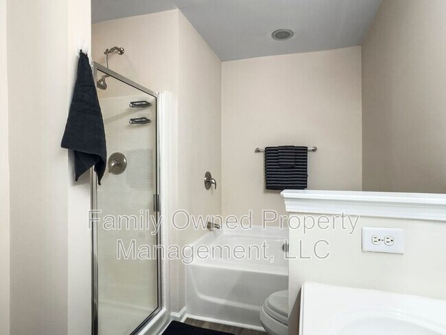 Building Photo - 204 Wildberry Ln