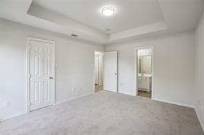 Building Photo - 2215 Hunters Run Dr