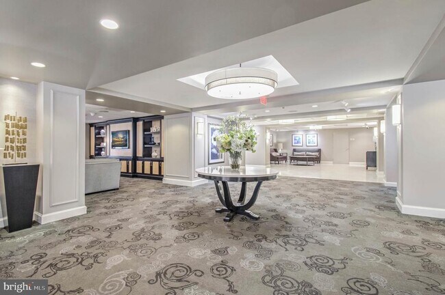 Building Photo - 4601 N Park Ave