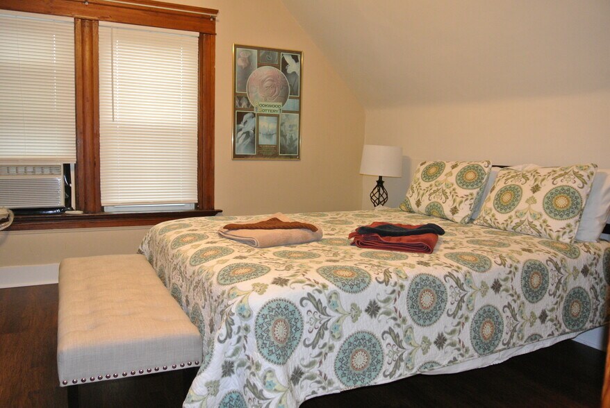 2nd floor bedroom - 3545 Edwards Rd