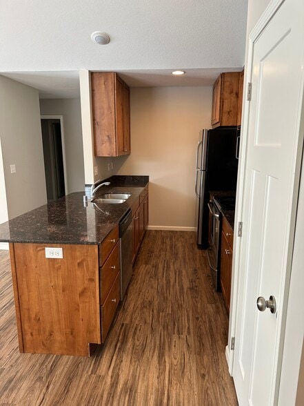 Primary Photo - 208 25th St SE