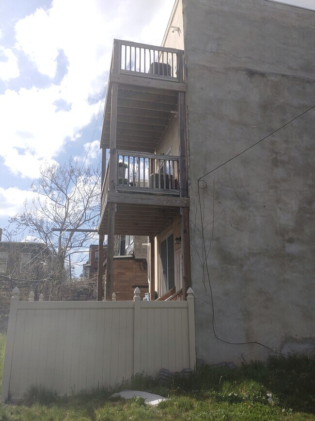 Building Photo - 1206 W Allegheny Ave