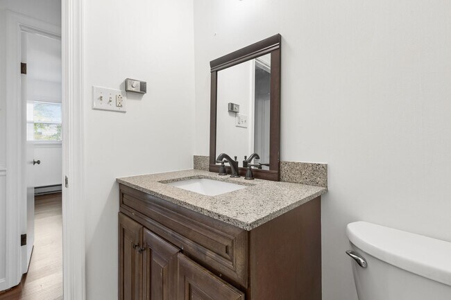 Building Photo - 3605 Weiss Ln