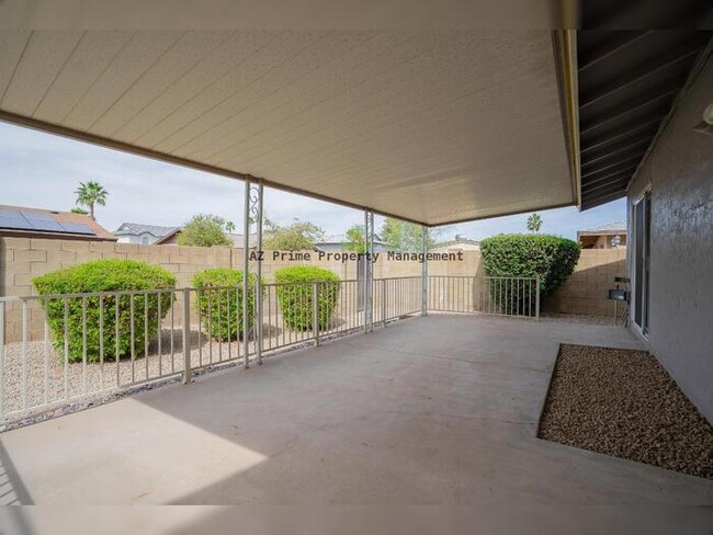 Building Photo - 1104 E Bell De Mar Dr